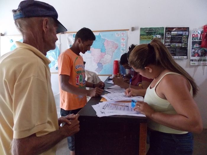 Secretaria Municipal de Agricultura faz entrega das sementes de feijão para os agricultores  - Imagem 4