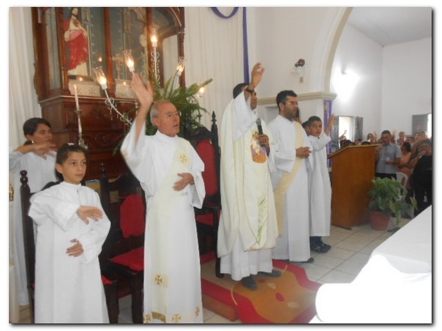 Comunidade inhumense participou ativamente das atividades religiosas do Festejo de São José 2015/ Missa dia 19 de março - Imagem 3