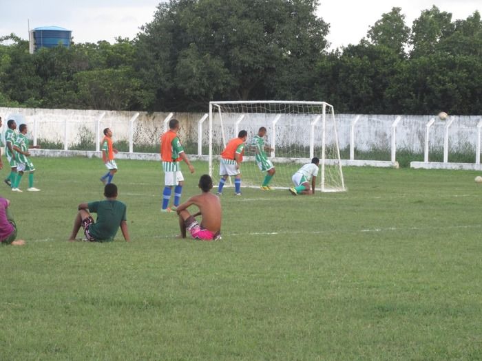 Time do prefeito Walter Alencar empata com o time de veteranos do prefeito Adalberto de Santo Antônio dos Milagres - Imagem 11