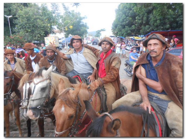 Comunidade inhumense participou ativamente das atividades religiosas do Festejo de São José 2015 - Imagem 43
