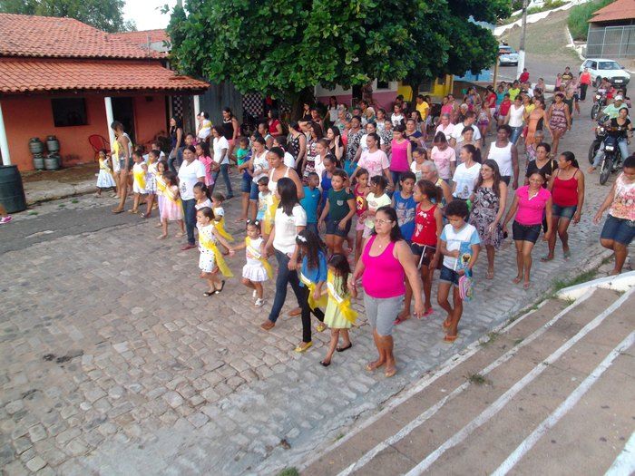 Secretarias realizam caminhada em comemoração ao Dia Internacional da Mulher - Imagem 16