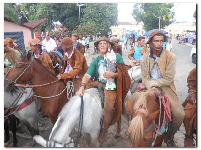 Comunidade inhumense participou ativamente das atividades religiosas do Festejo de São José 2015 - Imagem 40
