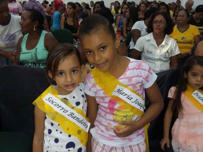 Secretarias realizam caminhada em comemoração ao Dia Internacional da Mulher - Imagem 47