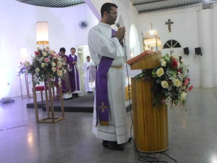 Vice-Prefeito Elvis Ramos Faz Homenagem a Ordenação do Padre Renato Leite - Imagem 3