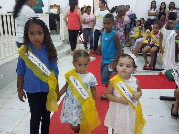 Secretarias realizam caminhada em comemoração ao Dia Internacional da Mulher - Imagem 49