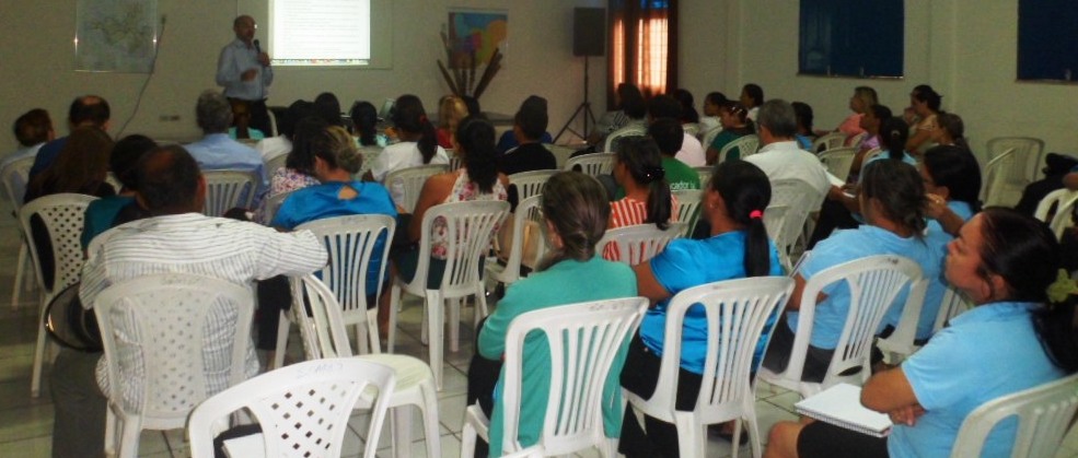 Reunião discute elaboração do Plano Municipal de Educação em Oeiras