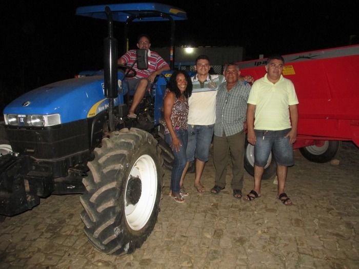 Associação consegue Trator através de Reivindicação a Deputada Federal Iracema Portela   - Imagem 19