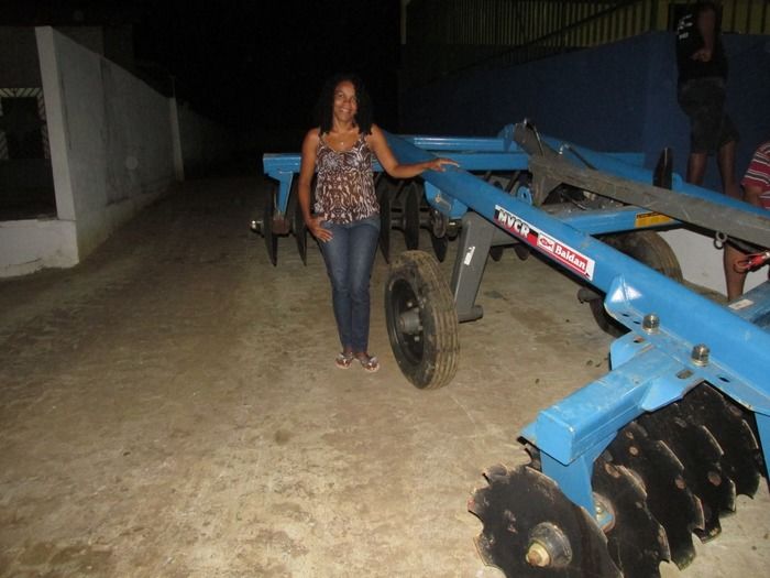 Associação consegue Trator através de Reivindicação a Deputada Federal Iracema Portela   - Imagem 12