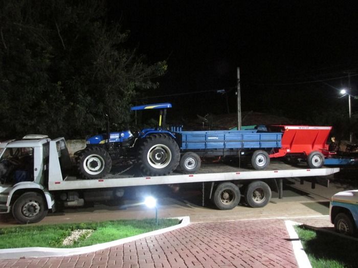 Associação consegue Trator através de Reivindicação a Deputada Federal Iracema Portela   - Imagem 13