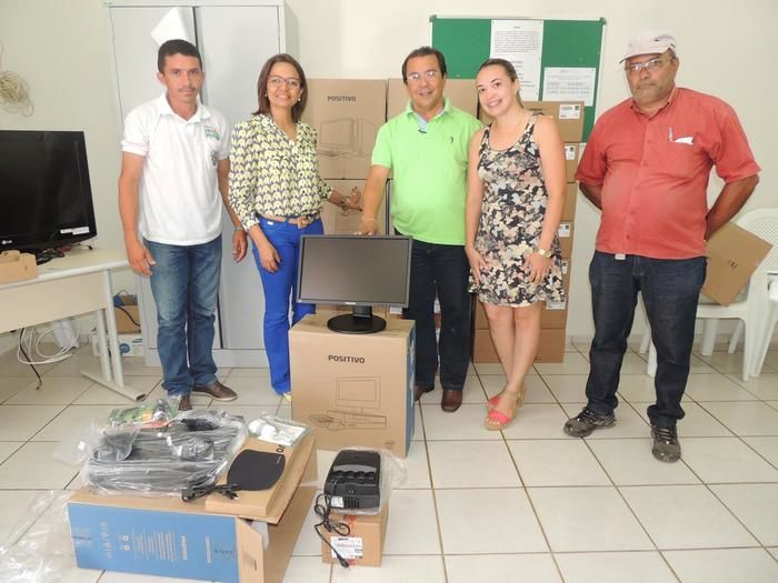 Secretaria de Saúde de Água Branca recebe computadores do Ministério da Saúde - Imagem 1