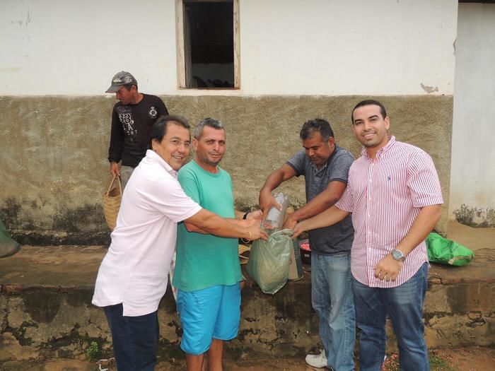 Prefeitura de Água Branca distribui duas toneladas de sementes para agricultores - Imagem 4