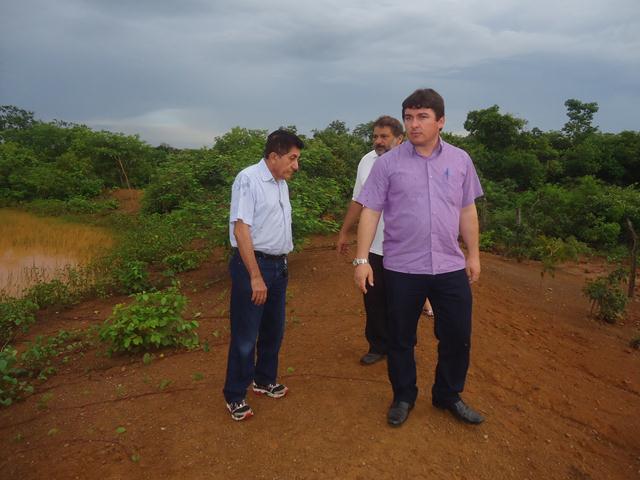 Comissão Municipal Visitou Obras na Localidade Brejo da Fortaleza - Imagem 14