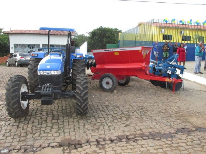 Prefeito Walter Alencar e Lideranças politicas entregam obras de Reformas e Ampliação em Agricolândia - Imagem 39