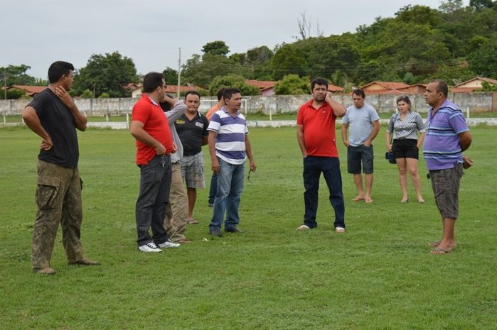     Prefeito e Secretários discutem reforma do Estádio municipal e Quadra Poliesportiva  - Imagem 14