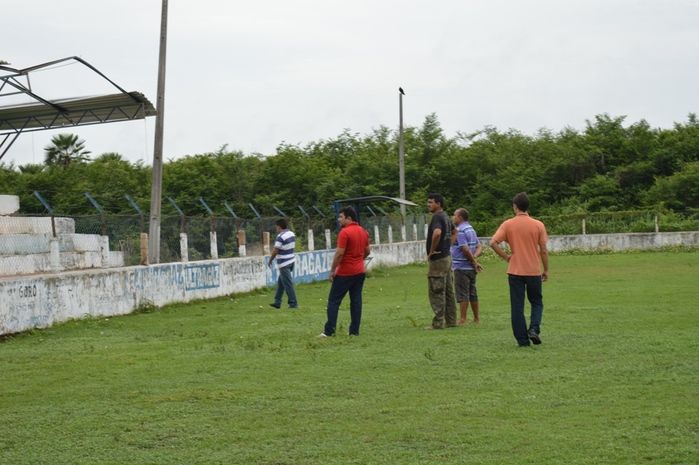     Prefeito e Secretários discutem reforma do Estádio municipal e Quadra Poliesportiva  - Imagem 7