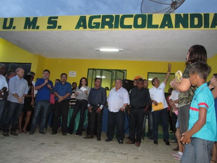 Prefeito Walter Alencar e Lideranças politicas entregam obras de Reformas e Ampliação em Agricolândia - Imagem 55