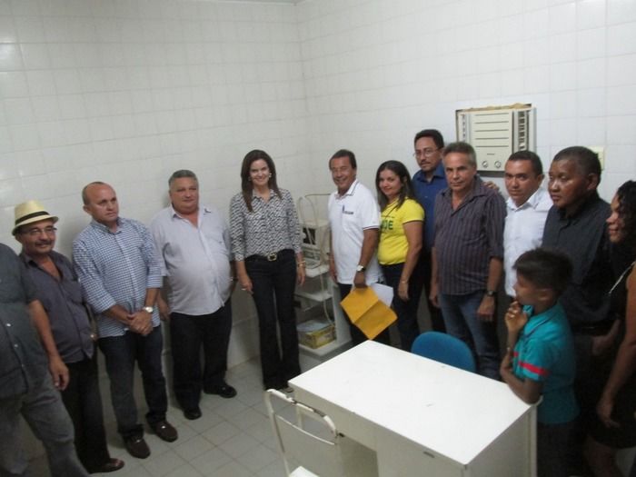 Prefeito Walter Alencar e Lideranças politicas entregam obras de Reformas e Ampliação em Agricolândia - Imagem 54