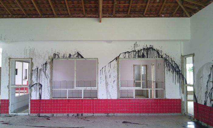 JUAZEIRO DO PIAUÍ: Vândalos picham paredes e quebram vitrôs da Creche Municipal   - Imagem 5