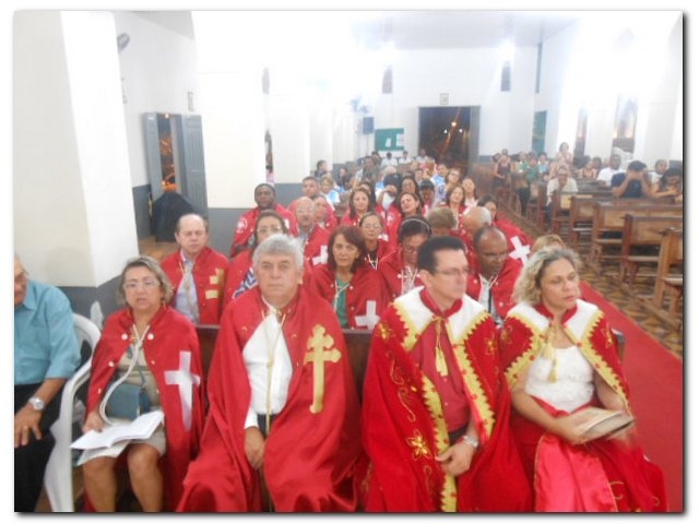 Confraria do Divino Espírito Santo da Confederação Valenciana recebe novos associados de Inhuma - Imagem 44