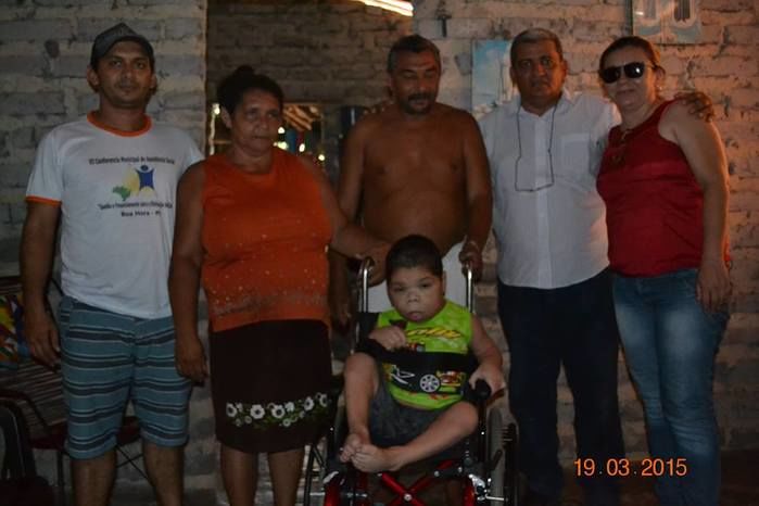 Prefeitura faz entrega de cadeiras de rodas para portadores de necessidades especiais - Imagem 1