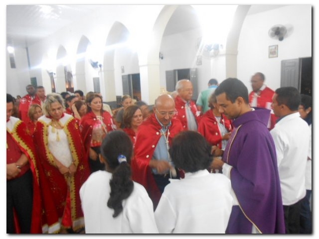 Confraria do Divino Espírito Santo da Confederação Valenciana recebe novos associados de Inhuma - Imagem 41