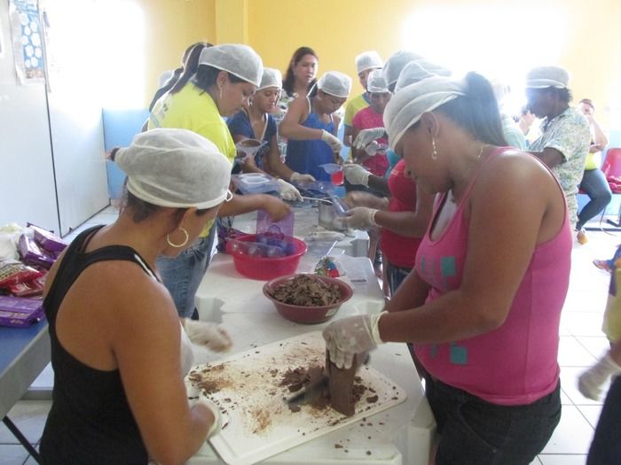 CRAS Realiza Oficina de ovos de Páscoa para 22 mães em Agricolândia - Imagem 13