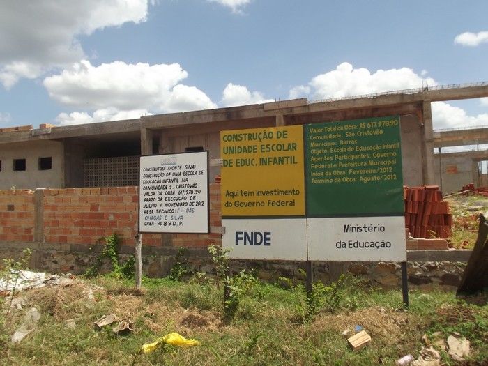 Governo Federal transforma Barras em cemitério de obras inacabadas - Imagem 7