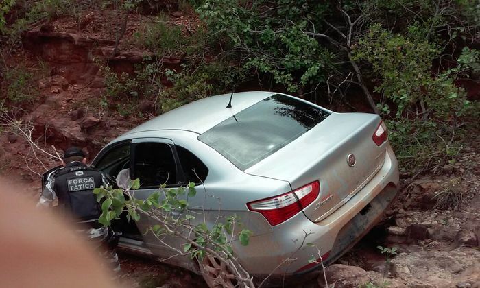 Encontrados veículos usados no assalto do BB de Elesbão Veloso - Imagem 1