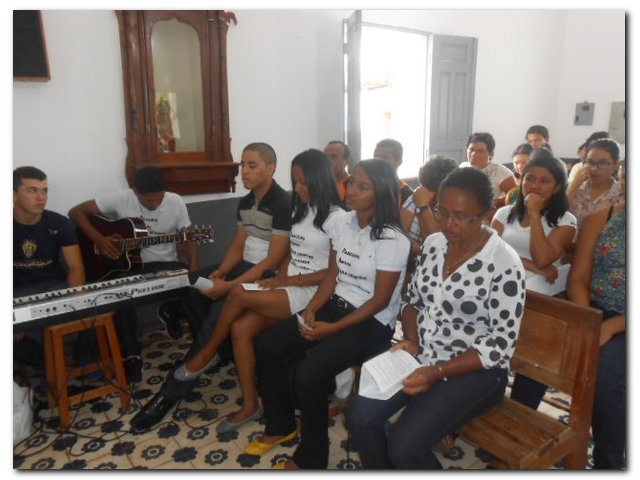 inhumenses e familiares se despedem de Apolinário com muita comoção - Imagem 8