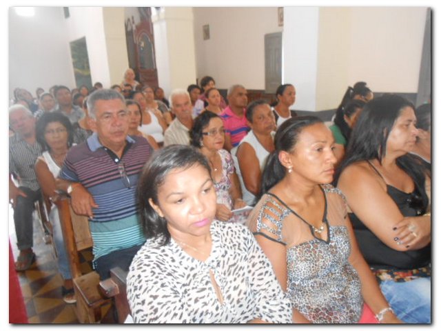 inhumenses e familiares se despedem de Apolinário com muita comoção - Imagem 17