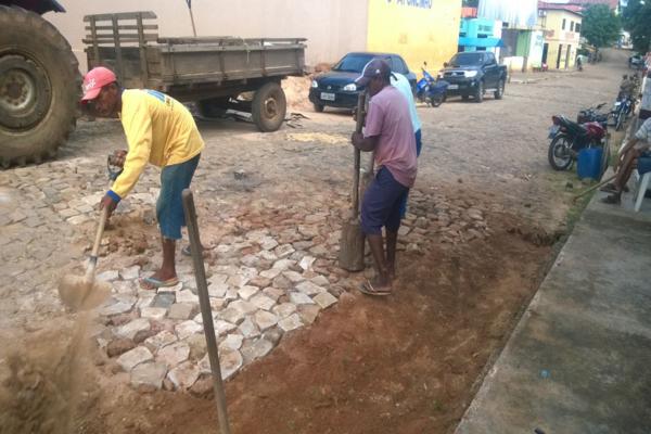 Secretaria de Infraestrutura inicia os trabalhos na Rua Zeca Correia - Imagem 4