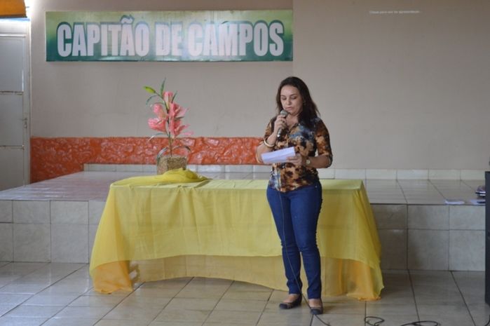 Trabalho apresentado pela Assistente Social que estagiou no Cras apresentando o Projeto de Intervenção  - Imagem 15