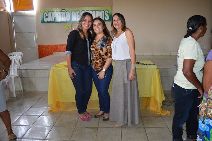 Trabalho apresentado pela Assistente Social que estagiou no Cras apresentando o Projeto de Intervenção  - Imagem 35