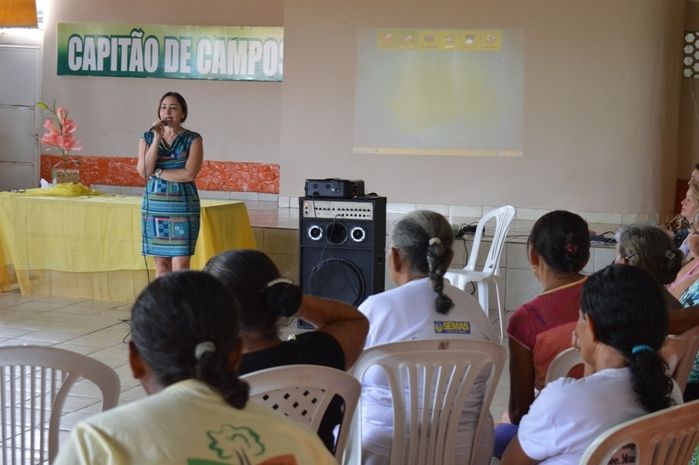 Trabalho apresentado pela Assistente Social que estagiou no Cras apresentando o Projeto de Intervenção  - Imagem 26