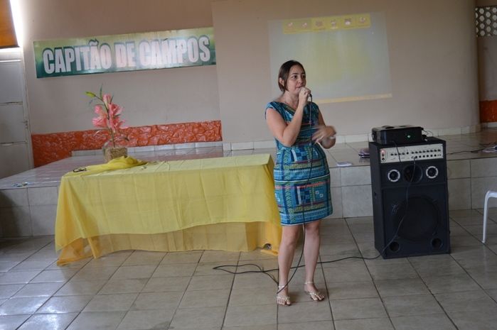Trabalho apresentado pela Assistente Social que estagiou no Cras apresentando o Projeto de Intervenção  - Imagem 22