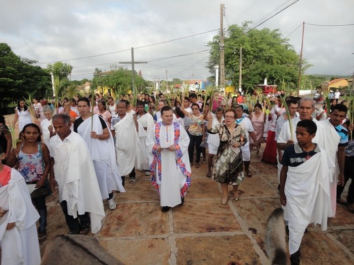 Paróquia inicia Semana Santa com Missa de Domingo de Ramos - Imagem 15