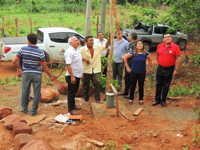Prefeita inaugura sistema de abastecimento d'água na zona rural - Imagem 1