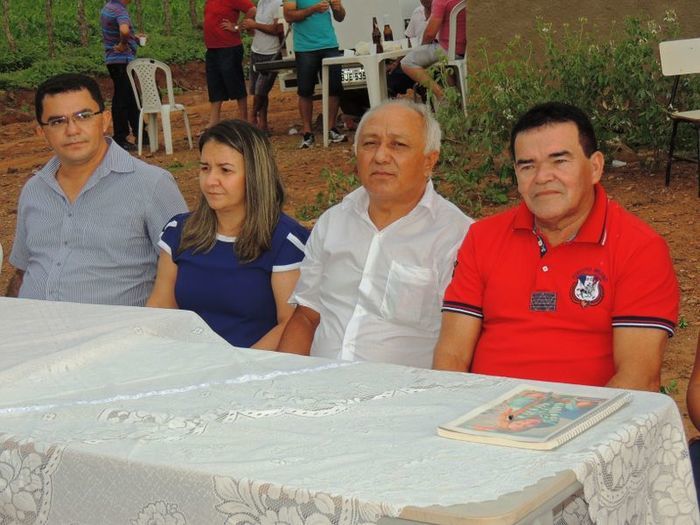 Prefeita inaugura sistema de abastecimento d'água na zona rural - Imagem 16