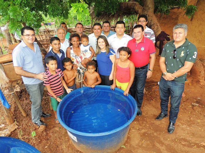 Prefeita inaugura sistema de abastecimento d'água na zona rural - Imagem 8