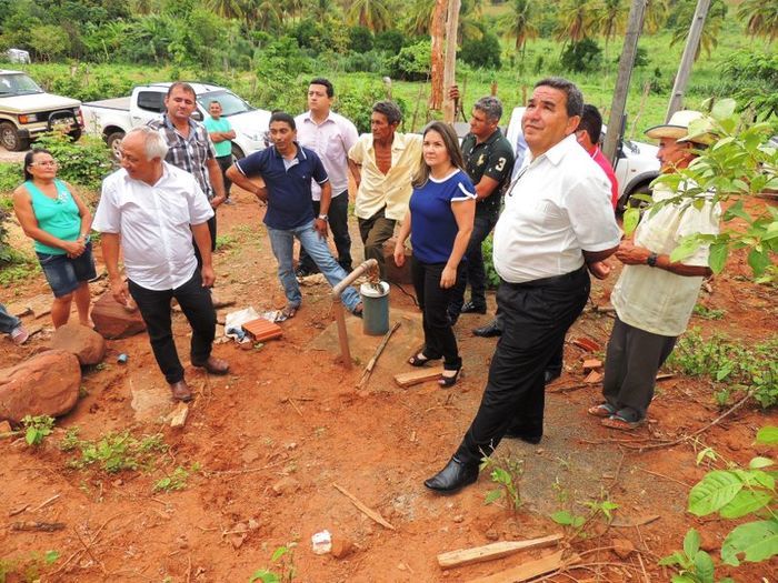 Prefeita inaugura sistema de abastecimento d'água na zona rural - Imagem 5