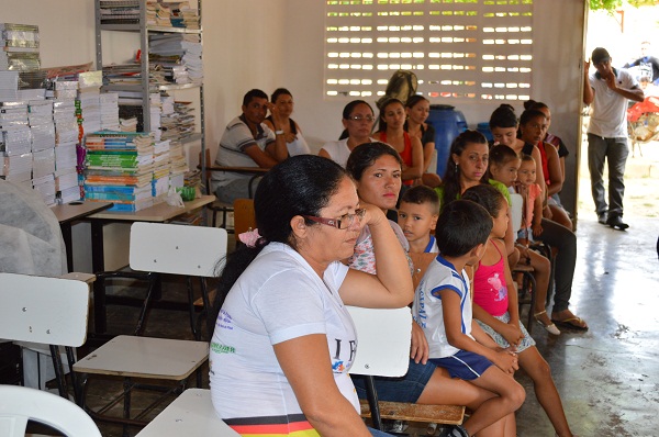 Alunos da U.E Plágida de França recebem livros didáticos para a Educação Infantil   - Imagem 13