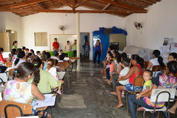 Alunos da U.E Plágida de França recebem livros didáticos para a Educação Infantil   - Imagem 16