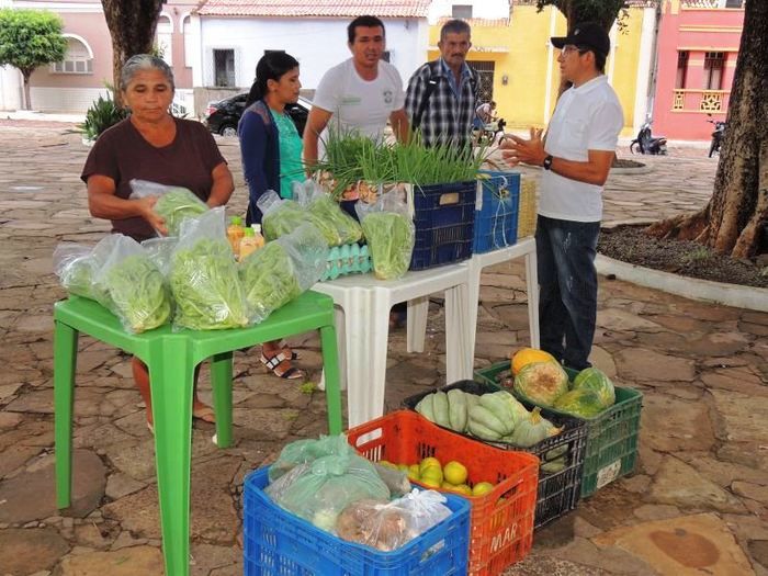 Feira da Fartura atrai diversas pessoas à procura de comprar produto sem agrotóxico e de qualidade - Imagem 2
