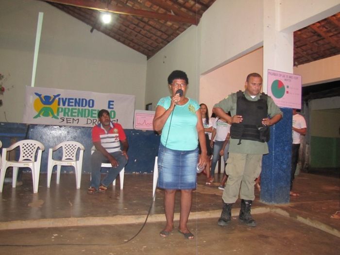 Comandante de Polícia ministra palestra sobre drogas e alcoolismo em projeto do Projovem  - Imagem 8