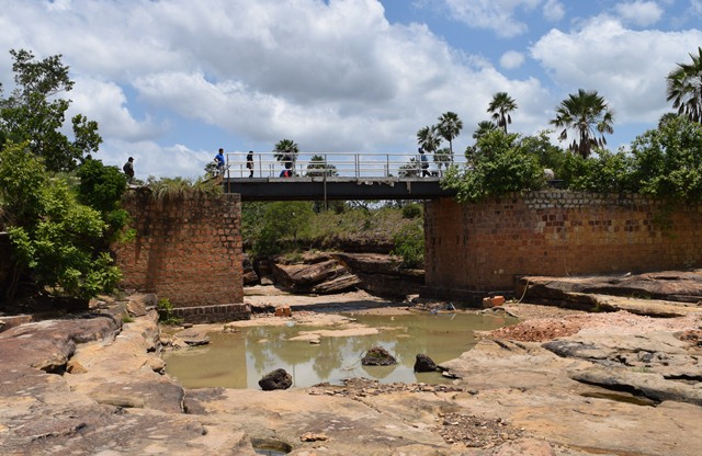 Prefeitura de Floriano inicia extenso programa de obras no município  - Imagem 2