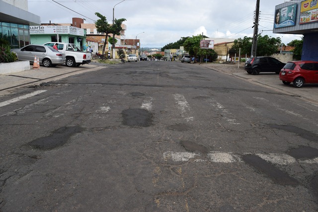 Prefeitura de Floriano inicia extenso programa de obras no município  - Imagem 3
