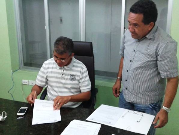 Em Campo Maior professores passam a ganhar de R$ 2 mil até R$ 6 mil - Imagem 2