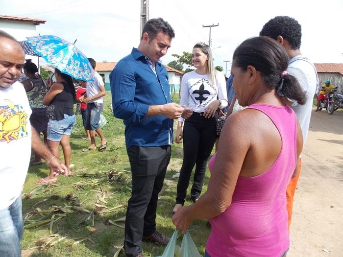 Secretaria de Assistência Social faz distribuição de alimentos para as famílias cadastradas no Programa Bolsa Família   - Imagem 5
