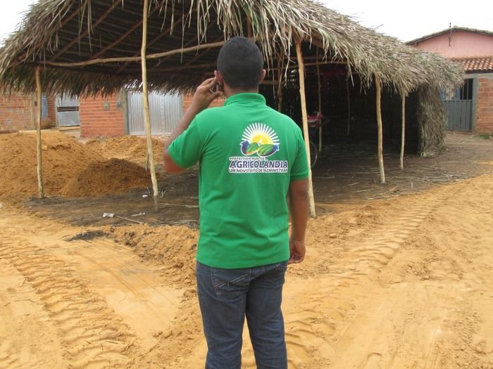 Prefeitura de Agricolândia prepara terreno para os Festejos de São José no Residencial Novo Horizonte - Imagem 7