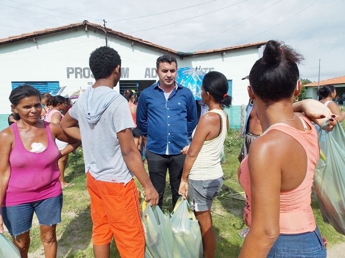 Secretaria de Assistência Social faz distribuição de alimentos para as famílias cadastradas no Programa Bolsa Família   - Imagem 1